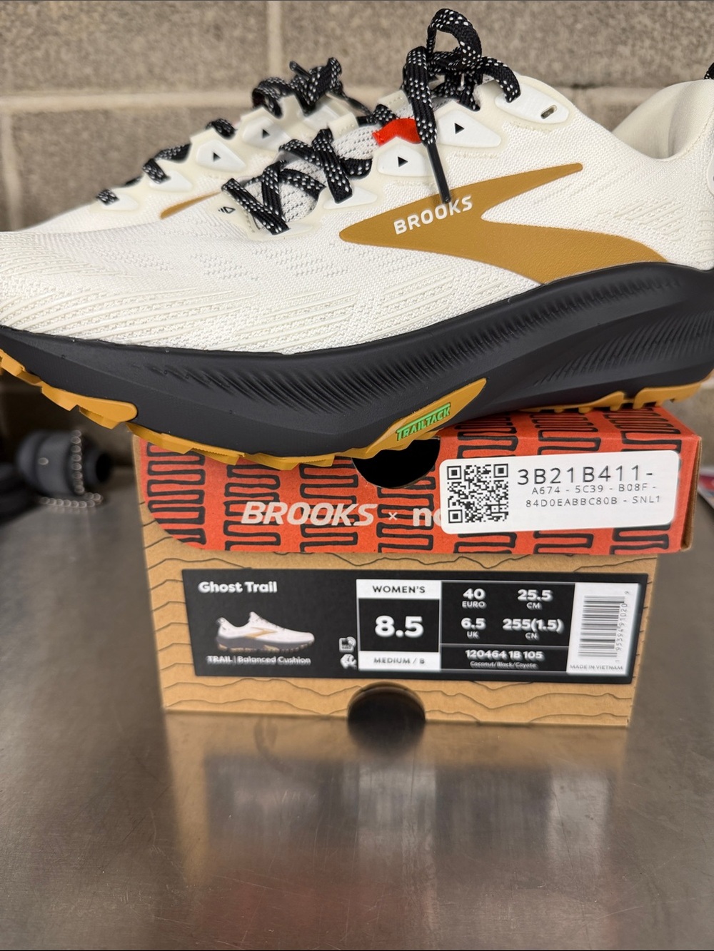Brooks Women's Trail Running Shoes in White, Gold & Black